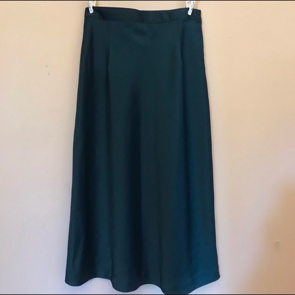 Dark green satin midi skirt - Picture 6 of 8